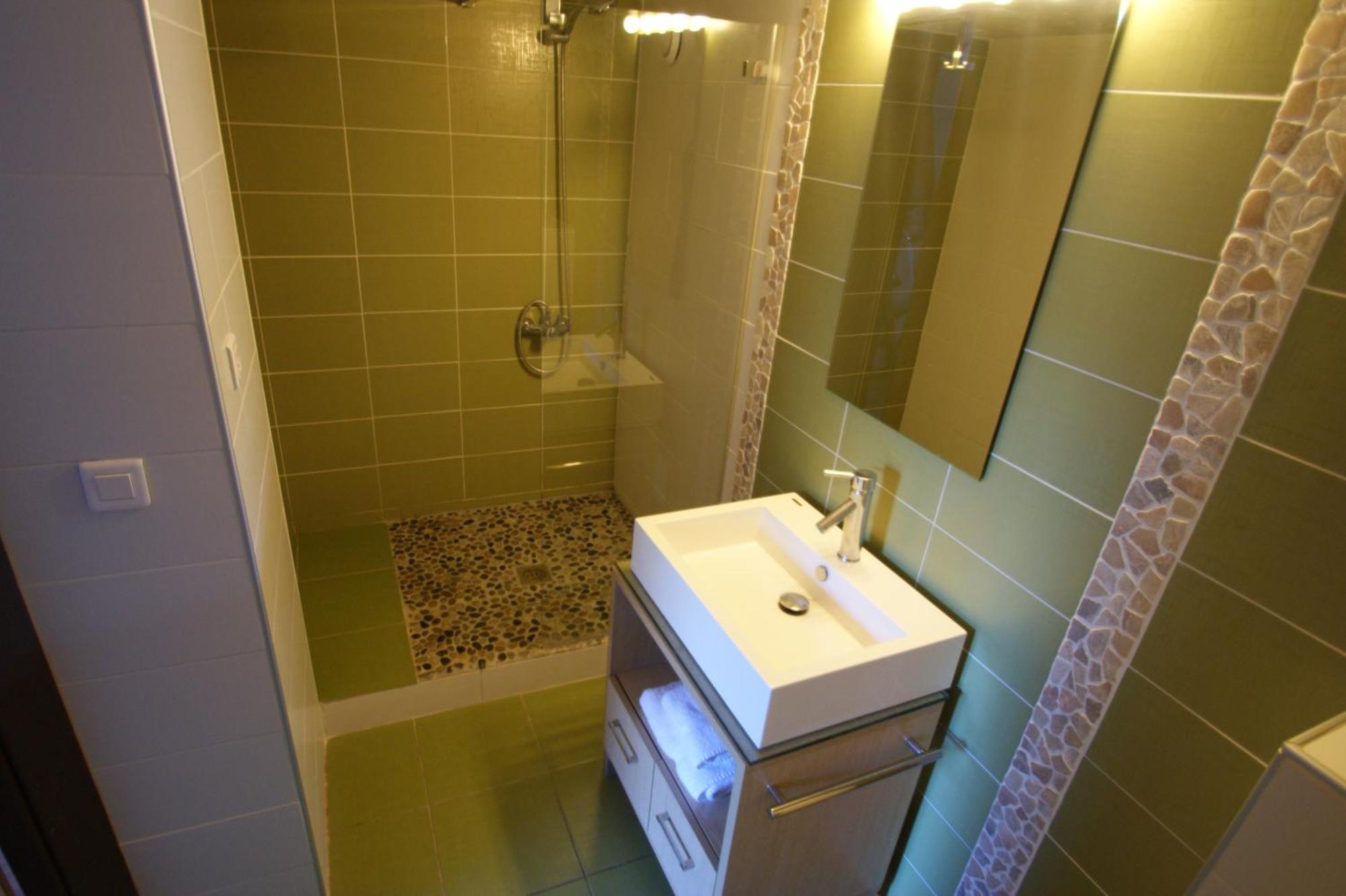 Kyriad Lyon Est - Saint Quentin Fallavier Saint-Quentin-Fallavier Quarto foto